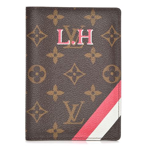 porta pasaporte louis vuitton|Passport Cover My LV Heritage Monogram .